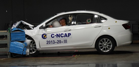 Dongnan V5 C-NCAP crash test 40% 64km/h